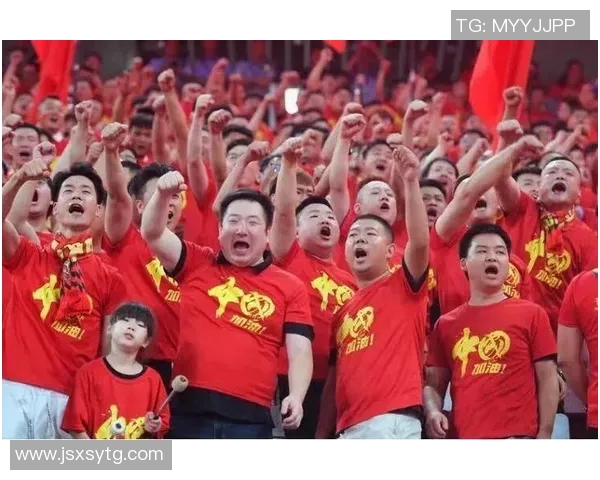 足球明星与中国球迷亲密互动温暖瞬间引发热议